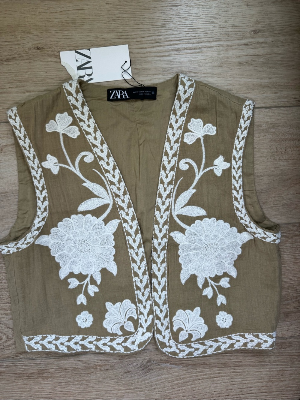 Zara- Embroidered Boho Floral Cotton Beige Open Front Vest- Sz. M - Picture 2 of 7